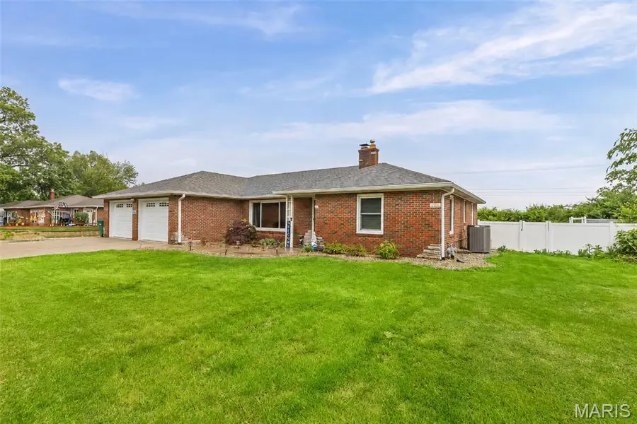 1202 Belleville Street, Lebanon, IL 62254 - #2