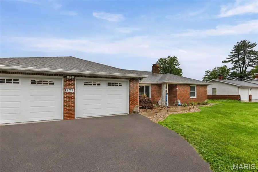 1202 Belleville Street, Lebanon, IL 62254 - #3