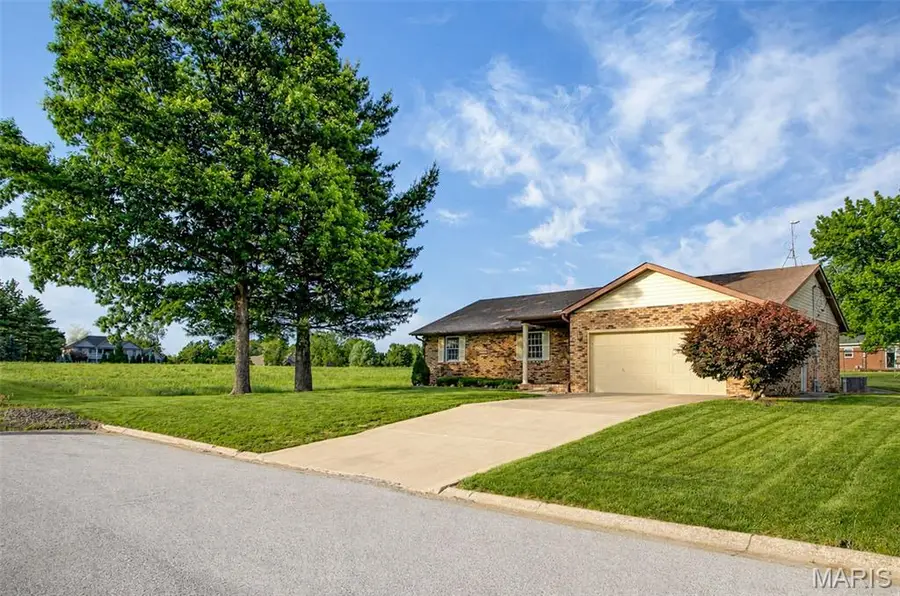 4441 Chantel Drive, Alton, IL 62002 - #3