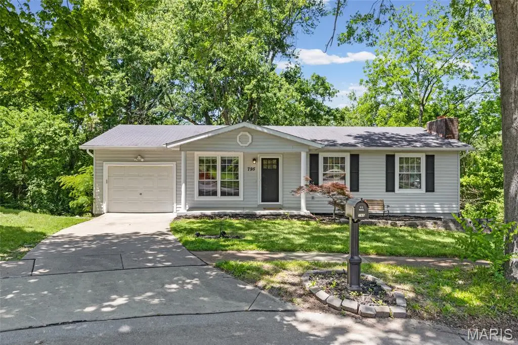 795 Creekwood Manor Court, Mehlville, MO 63125 - #1