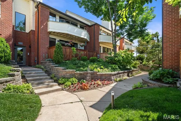 5571 Waterman Boulevard #D, St Louis, MO 63112