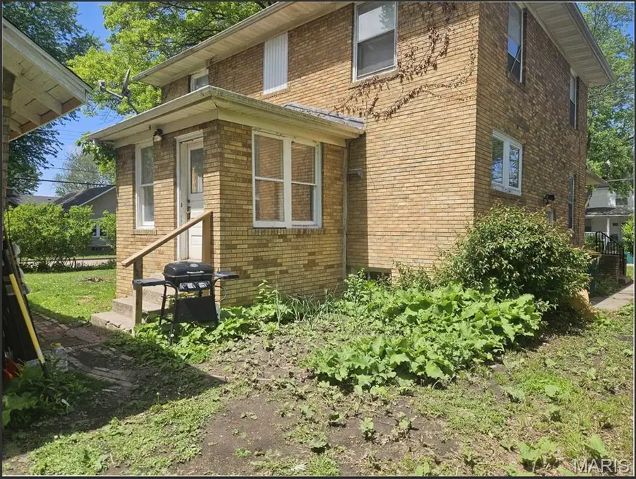 339 Pierce Street, Macomb, IL 61455 - #2