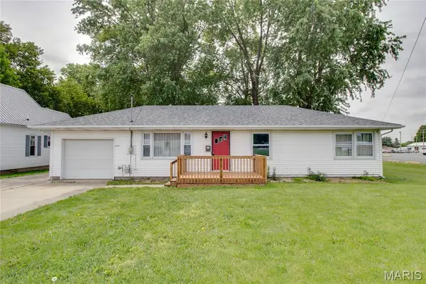 440 West State Street, Waverly, IL 62692