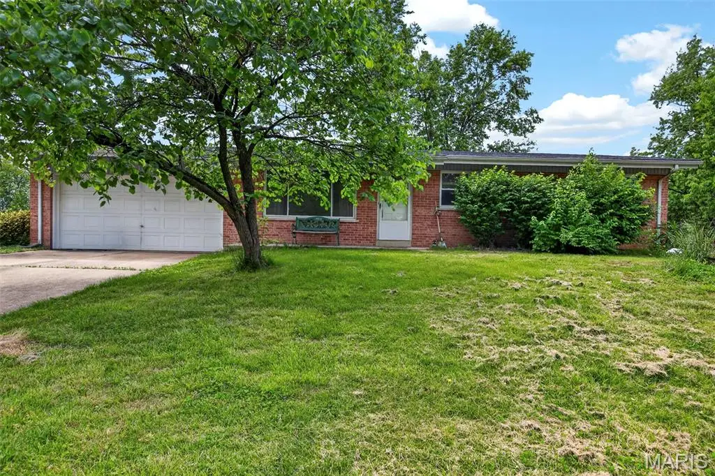 33 Cloverdale Drive, Cottleville, MO 63304 - #1