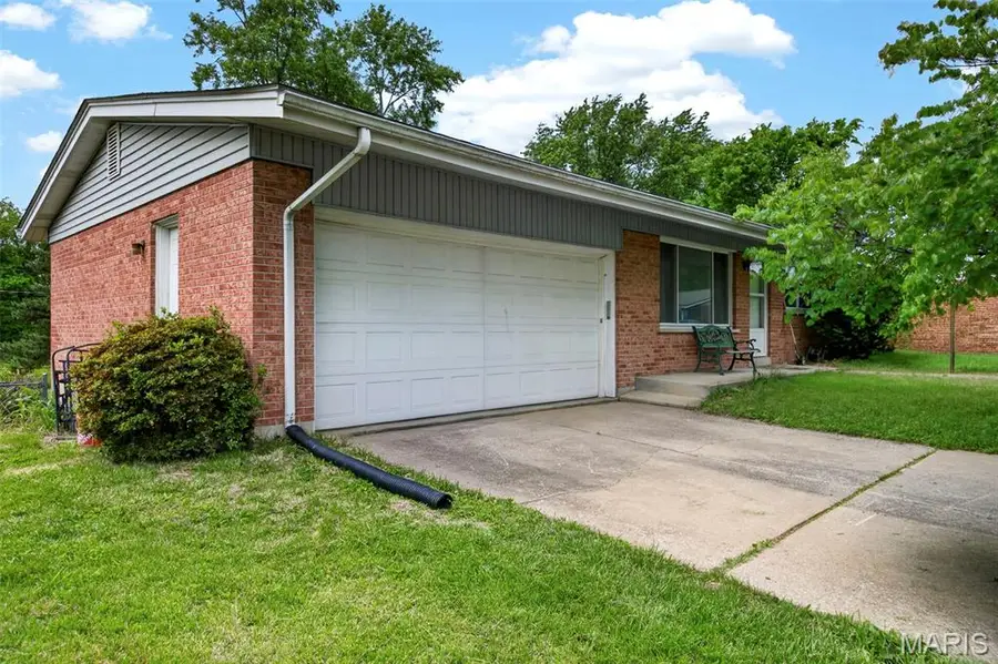 33 Cloverdale Drive, Cottleville, MO 63304 - #3