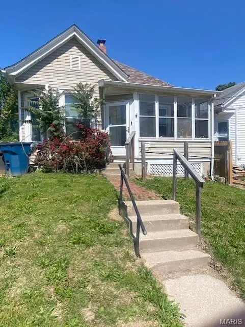 1105 W 9th Street, Alton, IL 62002