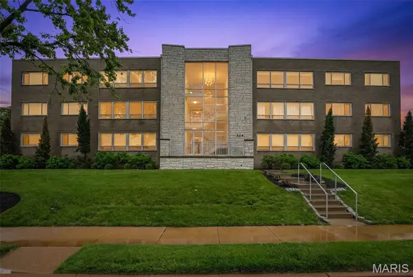 520 S Brentwood Boulevard #2D, Clayton, MO 63105