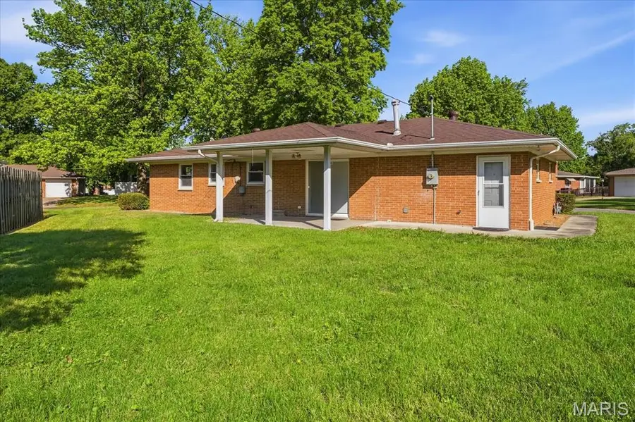 300 Longview Drive, Belleville, IL 62223 - #2