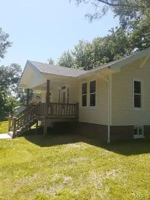 409 S Jefferson Avenue, Collinsville, IL 62234 - #2