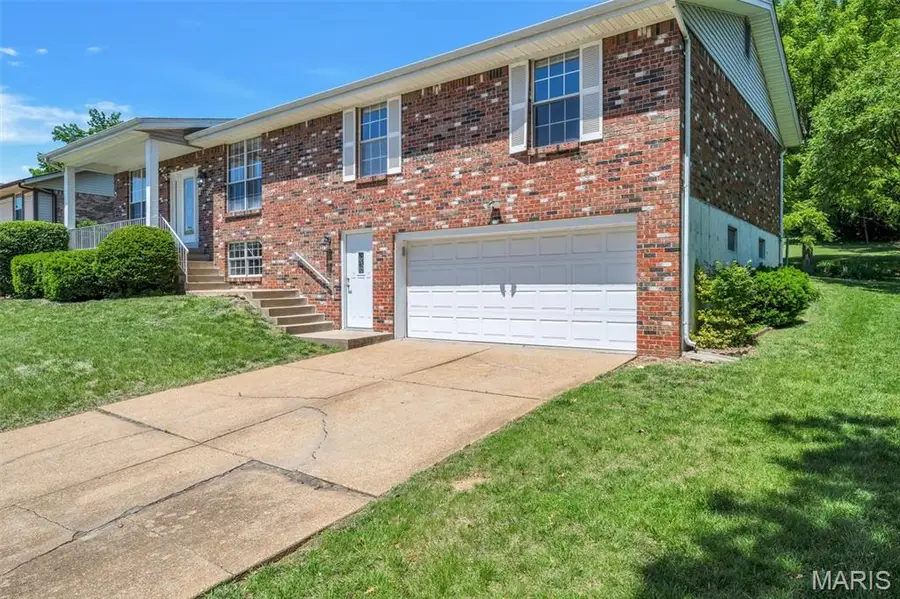 4863 Vermilion Drive, Saint Louis, MO 63128 - #2
