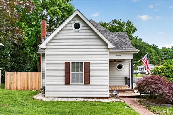 126 S Jefferson Avenue, Collinsville, IL 62234