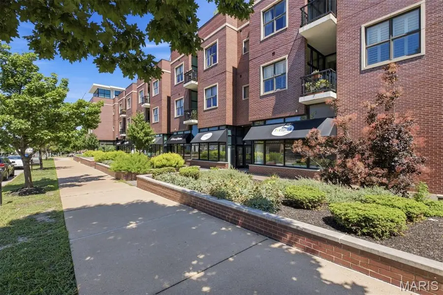 6451 Clayton Road #208, Clayton, MO 63117 - #2