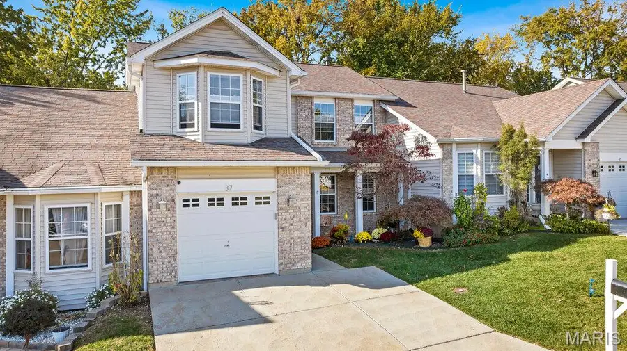 37 Parkway Villas Court, Saint Peters, MO 63303 - #2