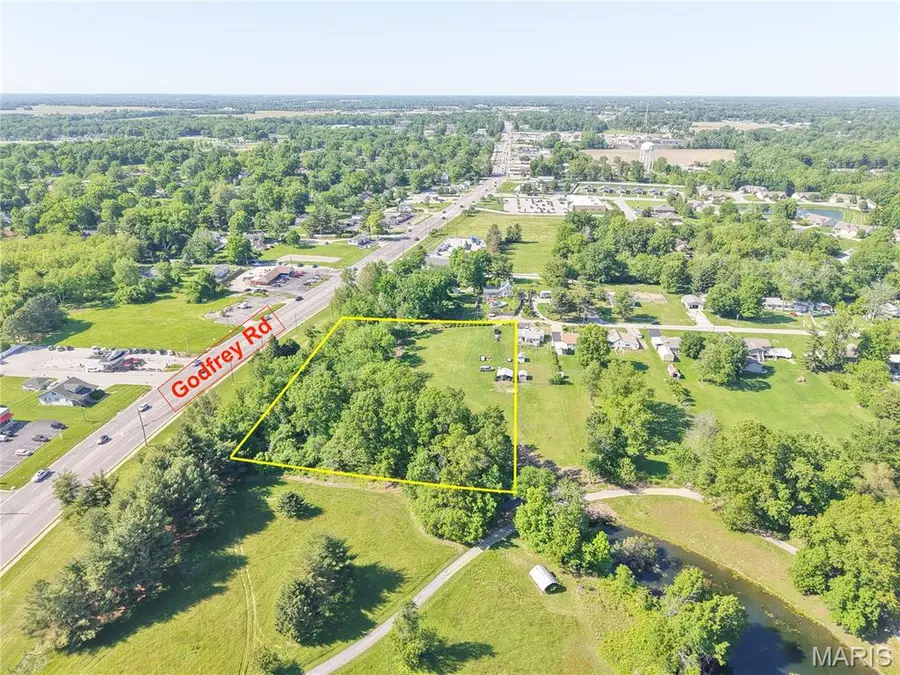 607 Nicolet Drive, Godfrey, IL 62035 - #3