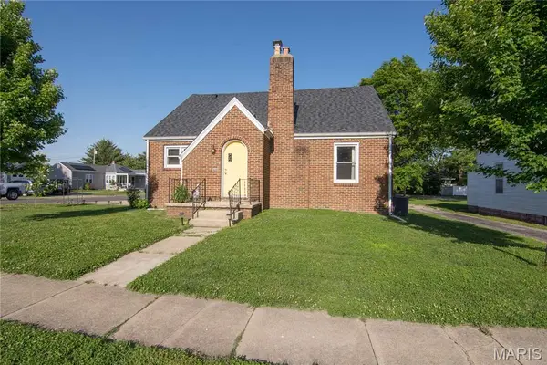 622 N 8th Street, Vandalia, IL 62471