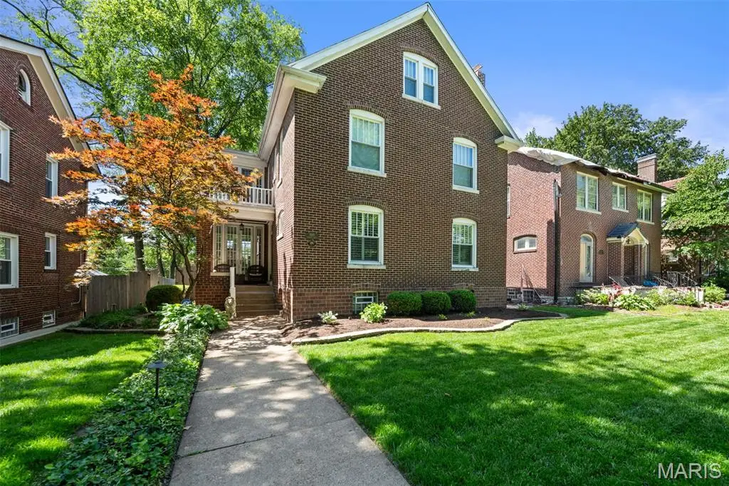 6920 Pershing Avenue, University City, MO 63130 - #1