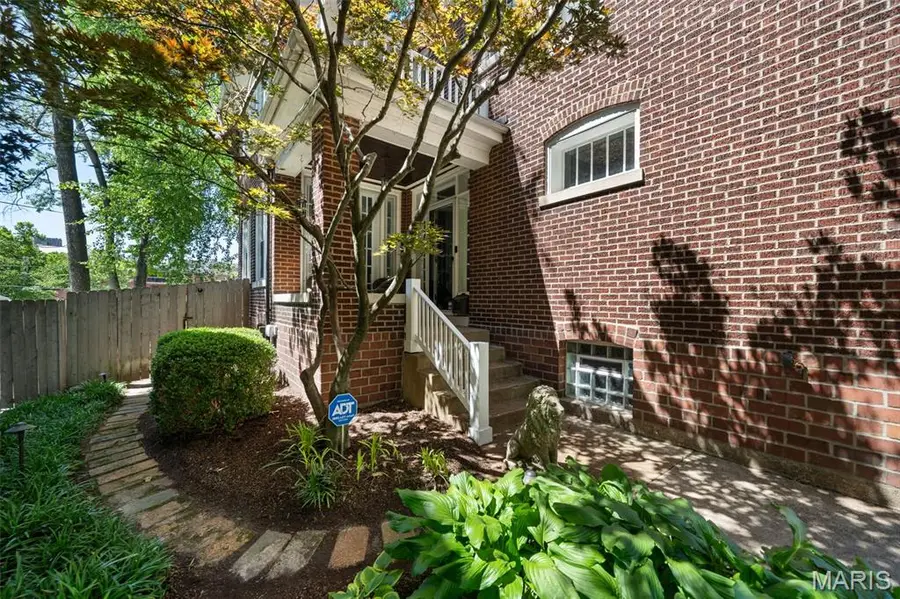 6920 Pershing Avenue, University City, MO 63130 - #3