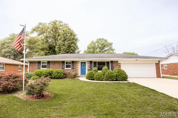 111 Marilyn Avenue, Belleville, IL 62226