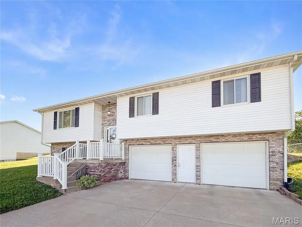 67 Meadows Rd, Hannibal, MO 63401 - #1