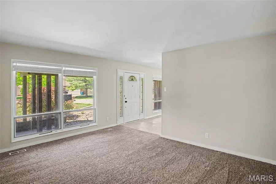 7430 Sir Lords Lane, Hazelwood, MO 63042 - #2