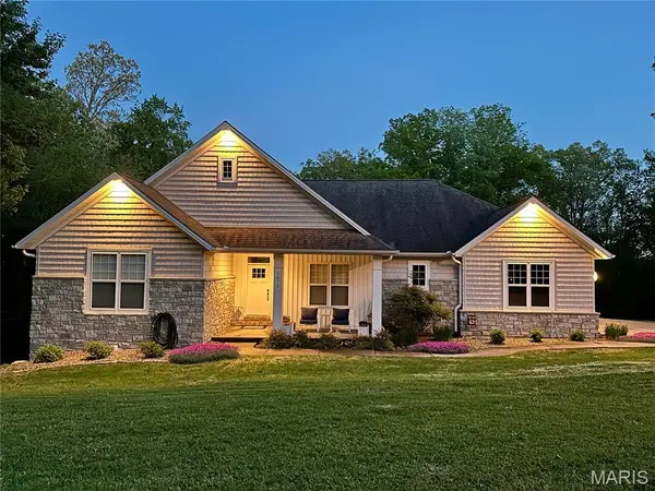 1672 Hermitage Road, Jackson, MO 63755