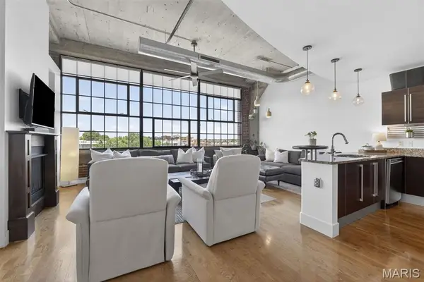 4100 Forest Park Avenue #403, St Louis, MO 63108