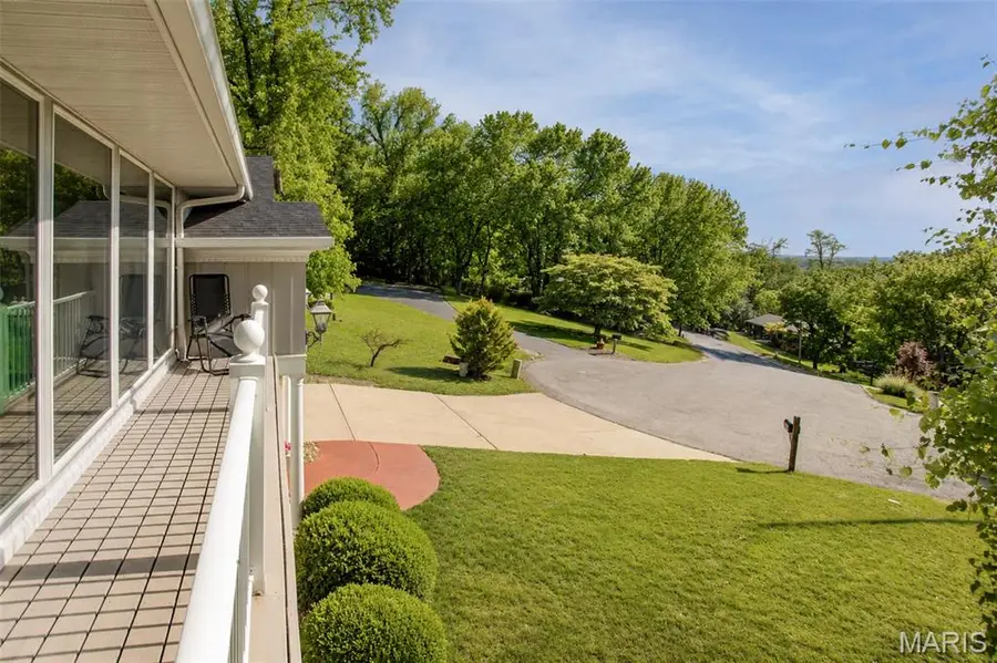 590 Watch Hill Road, Collinsville, IL 62234 - #2
