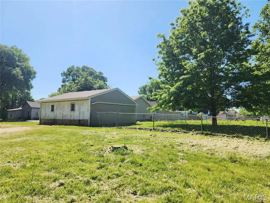 105 S Hill Street, Sorento, IL 62086 - #3
