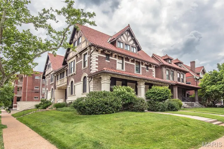 6100 Waterman Boulevard #5, Saint Louis, MO 63112 - #2