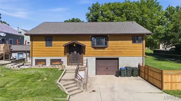 208 N Library Street, Waterloo, IL 62298