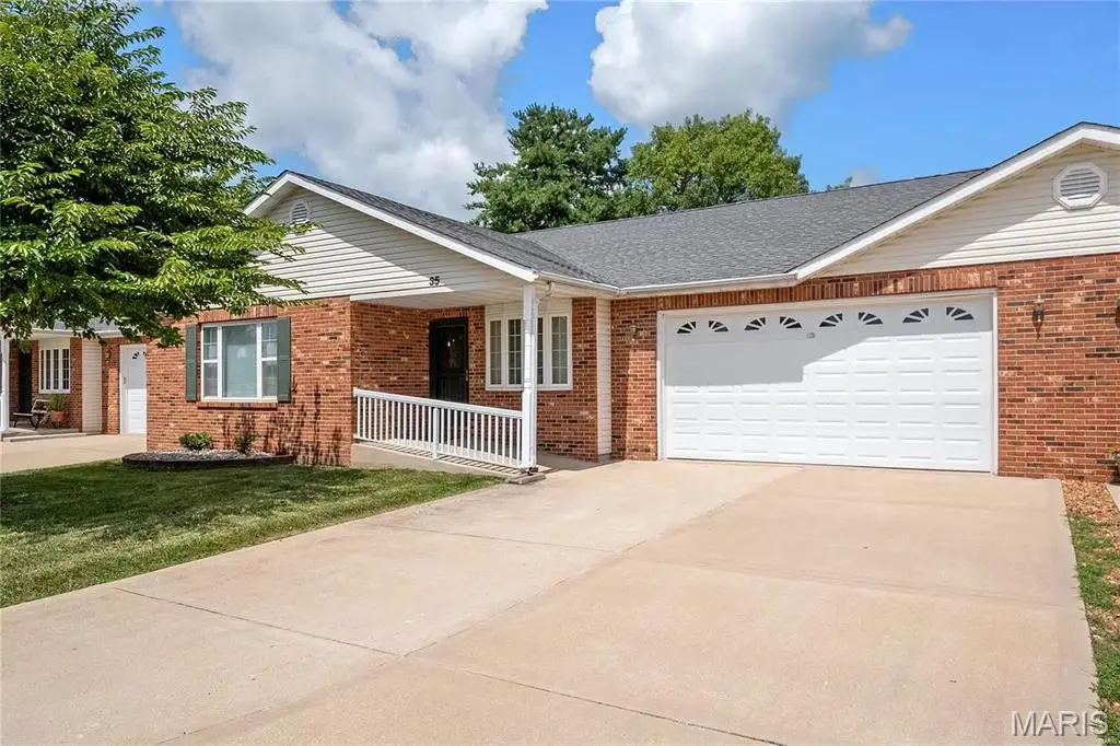 35 Parkside Drive, Bethalto, IL 62010 - #1