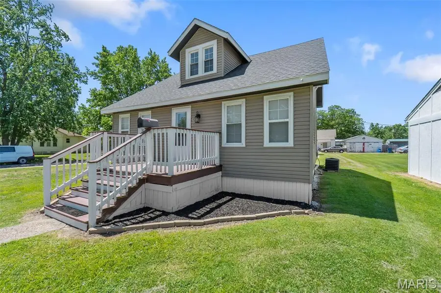 401 N 3rd Street, Chaffee, MO 63740 - #2