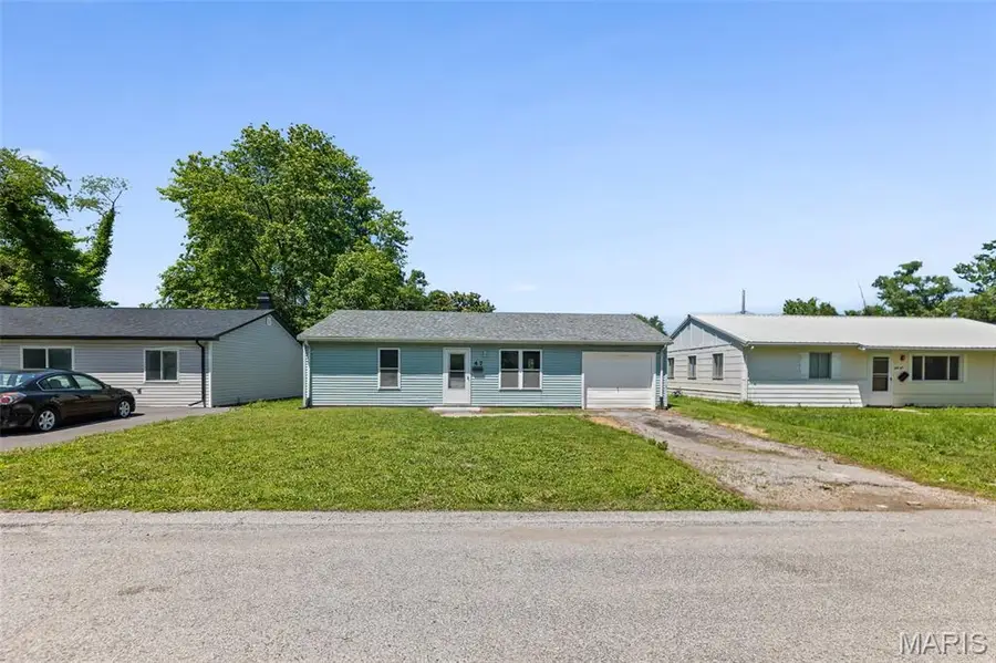 47 Saint Henry Drive, Cahokia, IL 62206 - #2
