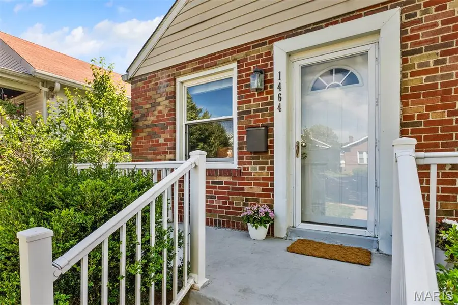 1464 Graham Street, Saint Louis, MO 63139 - #3