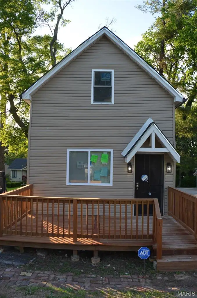 5381 Bermuda Drive, Saint Louis, MO 63121 - #1