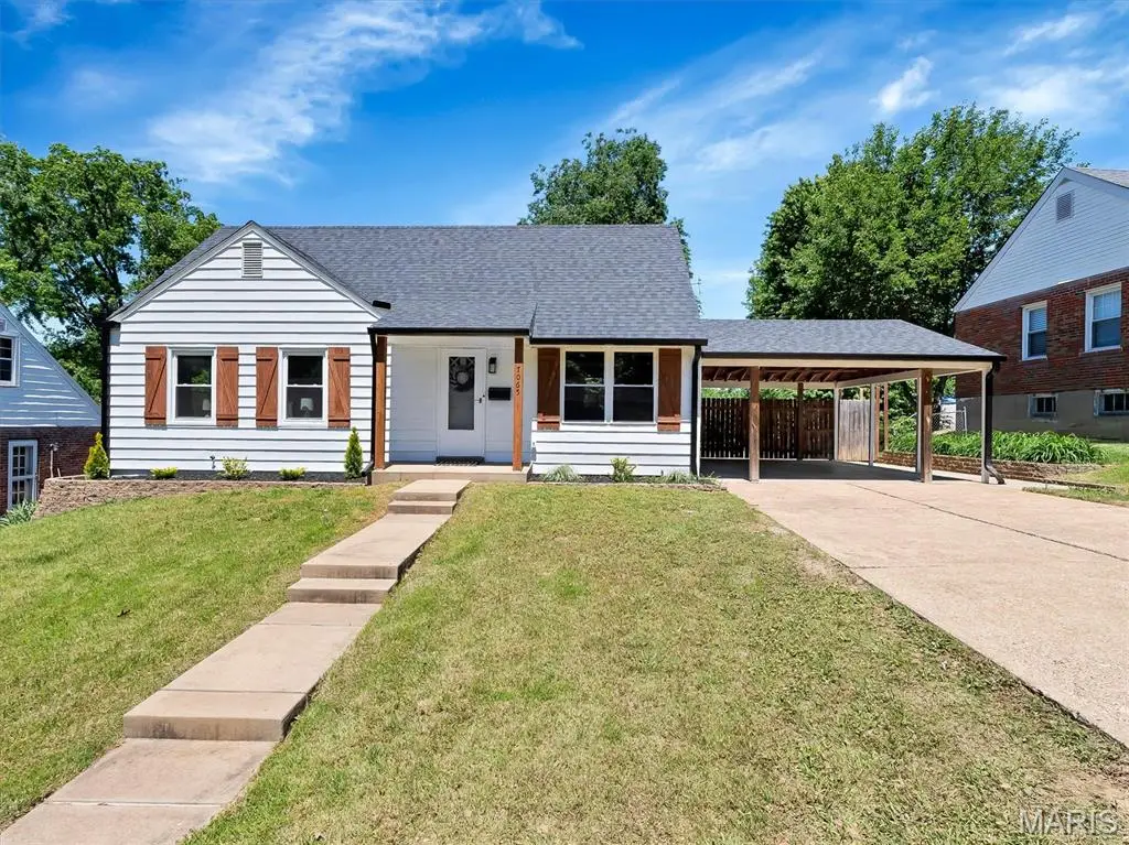7065 Foxcroft Drive, Saint Louis, MO 63123 - #1