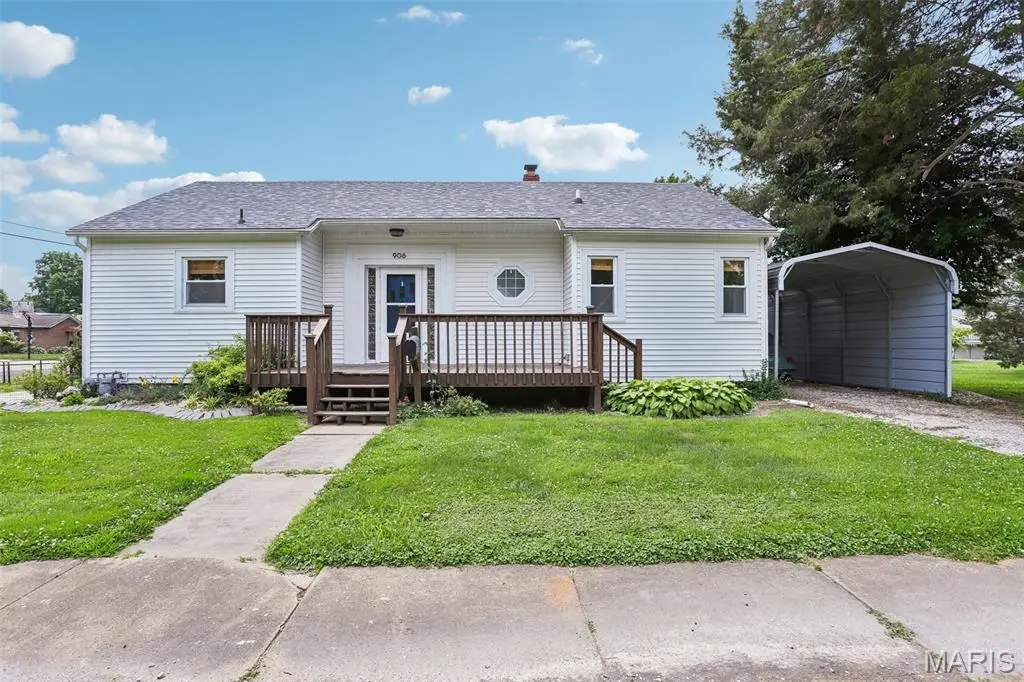 906 Page Street, Staunton, IL 62088 - #1