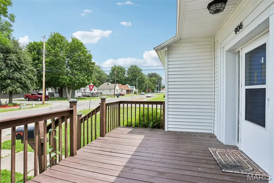 906 Page Street, Staunton, IL 62088 - #3