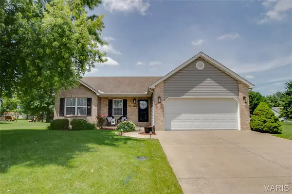 1002 Lillian Court, Jerseyville, IL 62052