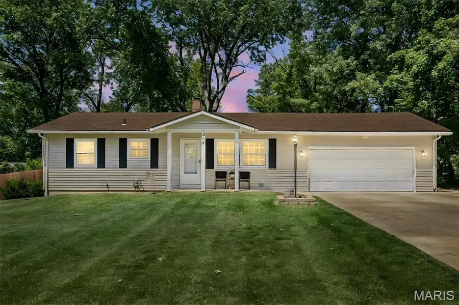 809 Lindell Drive, Ballwin, MO 63011 - #2