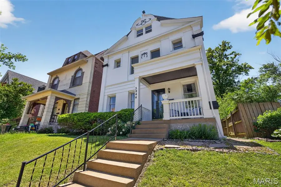 3944 Russell Boulevard, Saint Louis, MO 63110 - #2