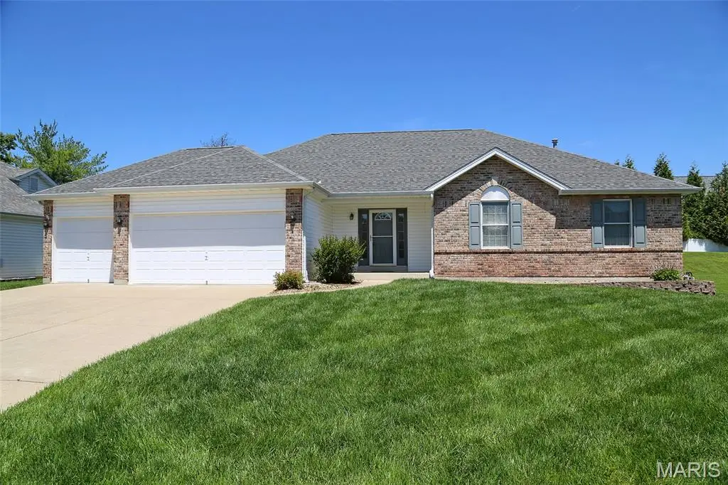 204 Jacobs Way, Saint Peters, MO 63376 - #1