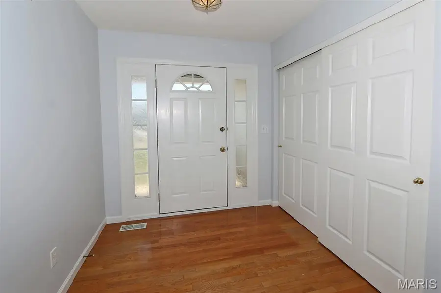 204 Jacobs Way, Saint Peters, MO 63376 - #2