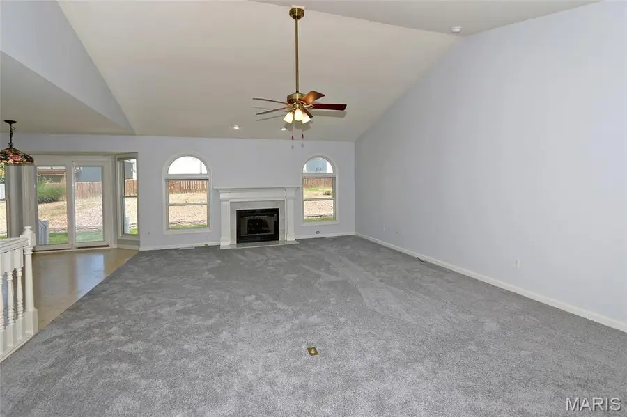 204 Jacobs Way, Saint Peters, MO 63376 - #3