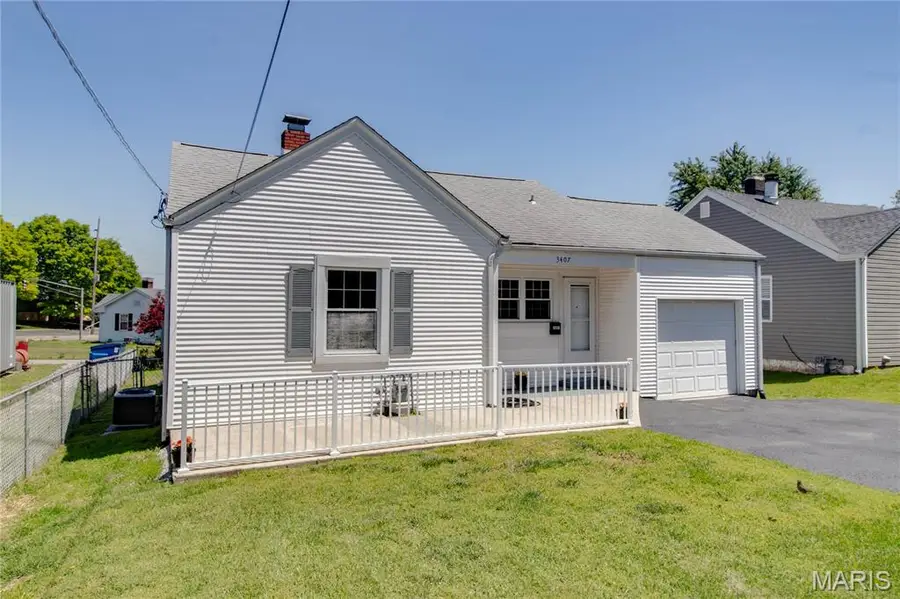 3407 Milton Drive, Alton, IL 62002 - #2