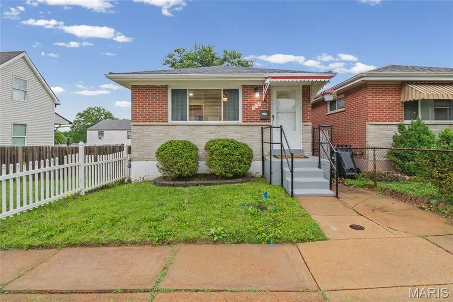 904 Erskine Avenue, Lemay, MO 63125 - #2