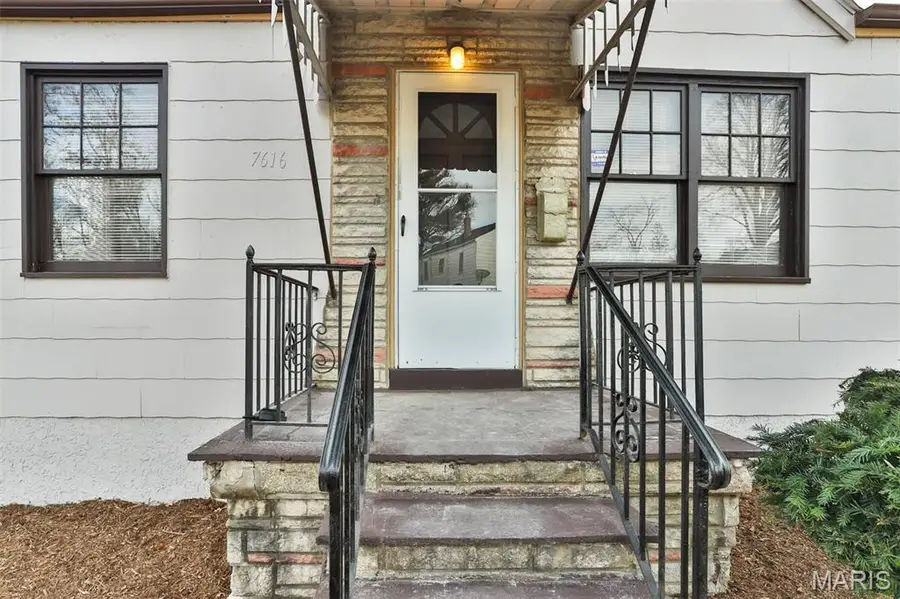 7616 Stanwood Drive, Saint Louis, MO 63121 - #2