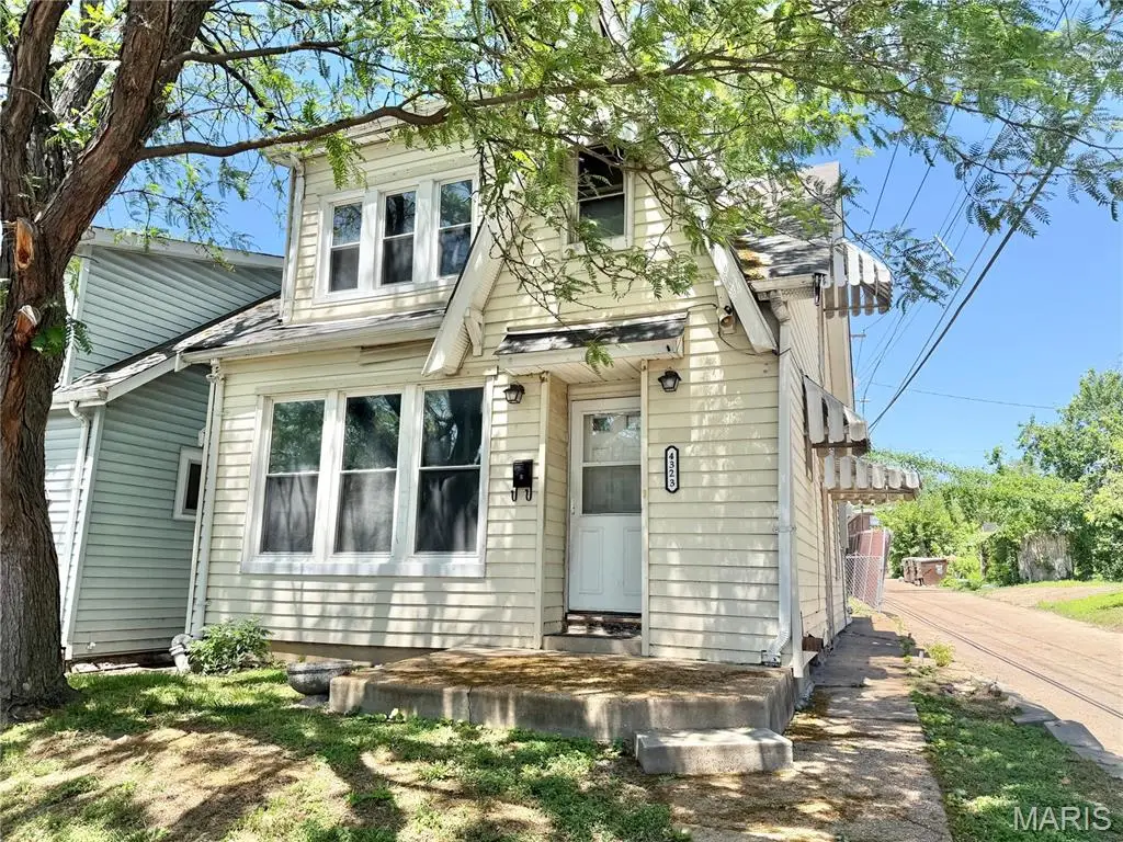 4323 Bingham Avenue, Saint Louis, MO 63116 - #1