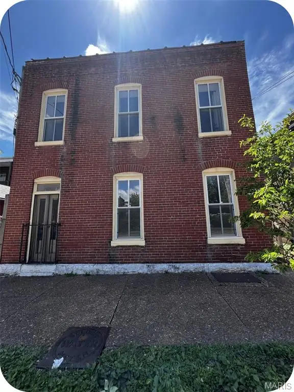 1208 Ann Avenue, Saint Louis, MO 63104 - #1