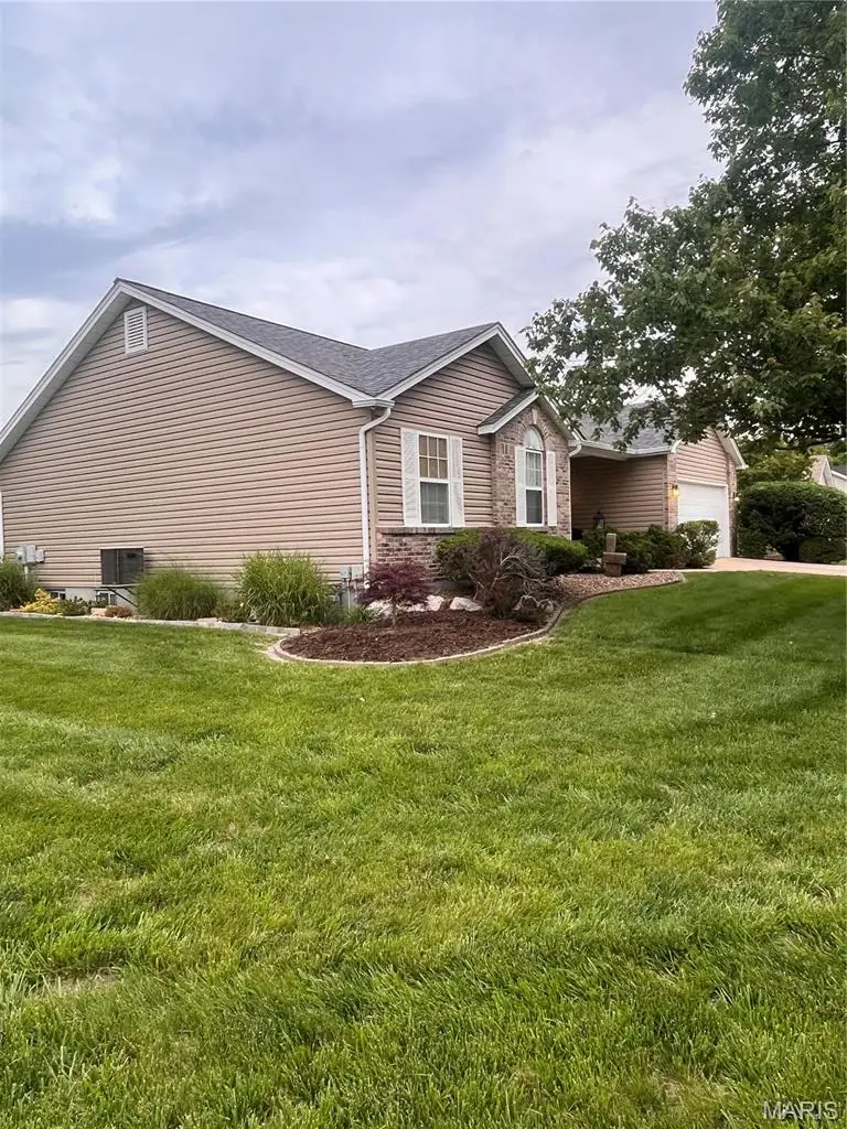 1075 Reddington Timbers Drive, Saint Charles, MO 63304 - #2
